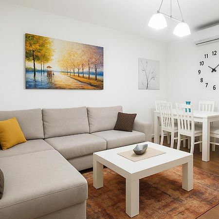 טיראנה Tulips Central - Entire Apartment מראה חיצוני תמונה
