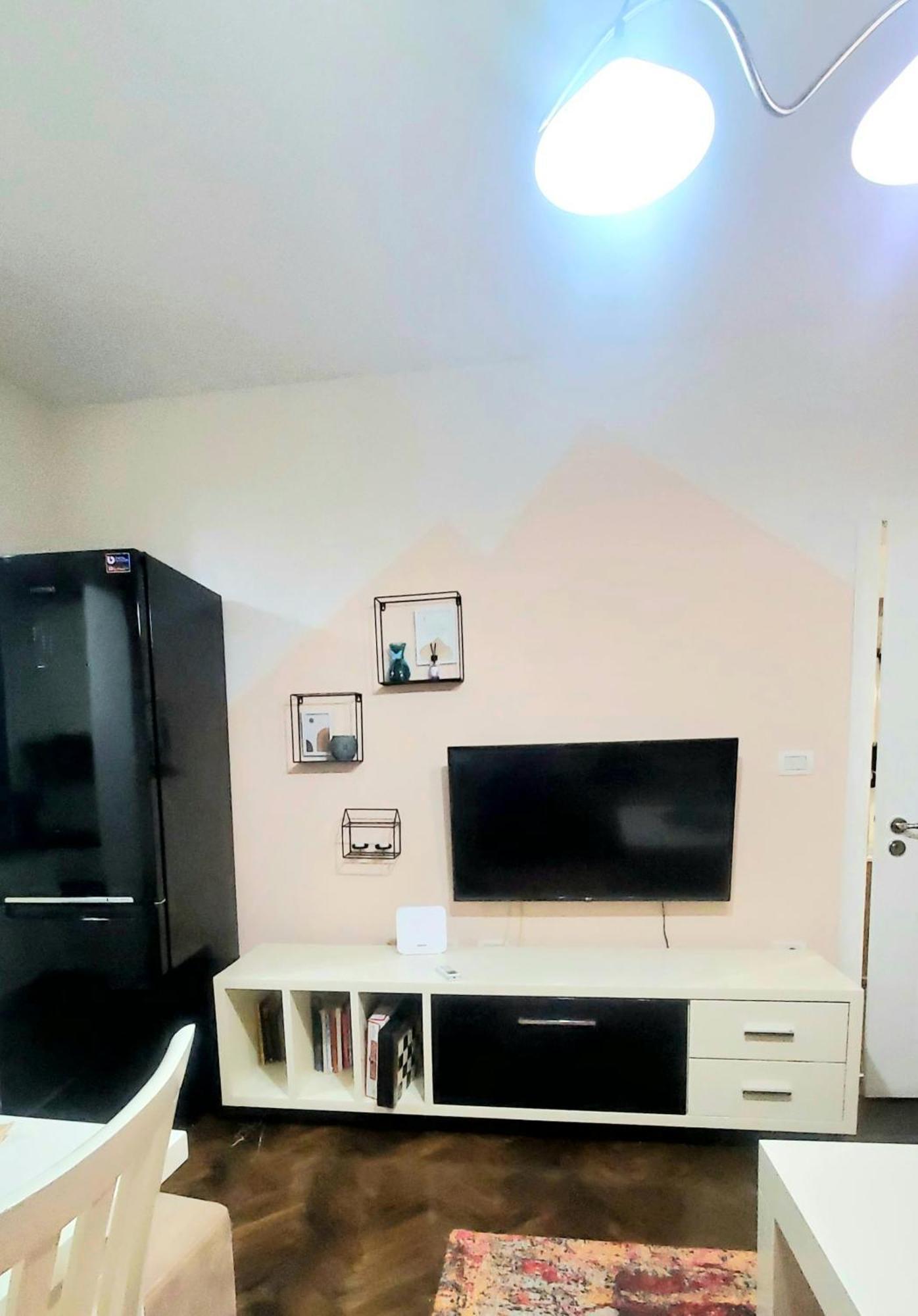 טיראנה Tulips Central - Entire Apartment מראה חיצוני תמונה